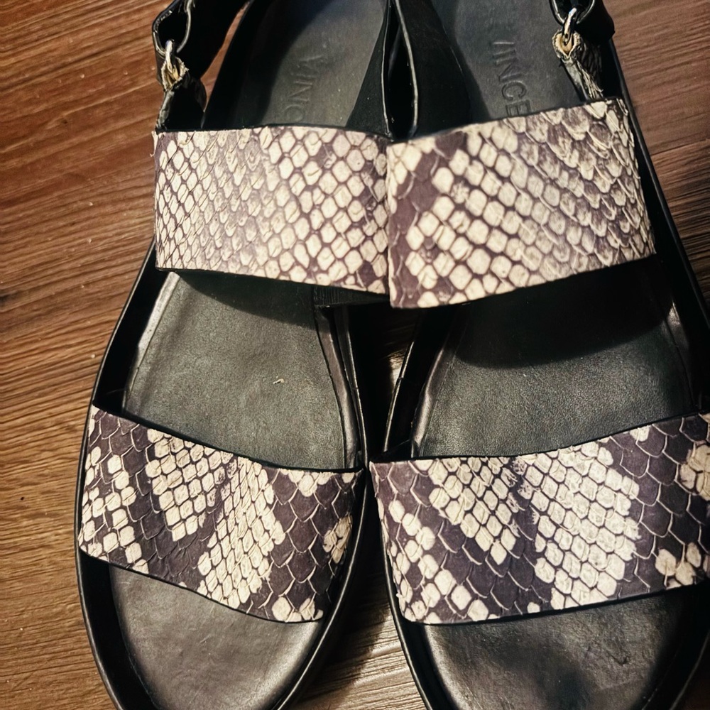 Vince sandals